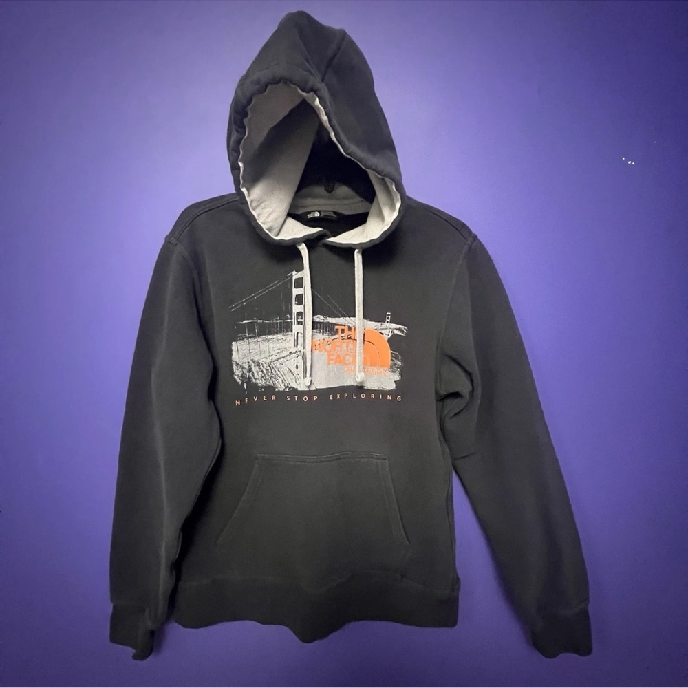 The North Face “Never Stop Exploring” Golden Gate Bridge Hoodie Men’s Sm – Black